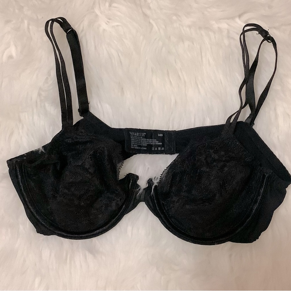 INTIMATE BRA NOT PADDED SIZE 34B